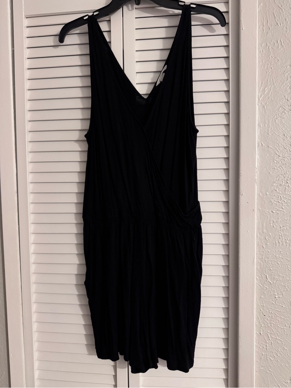 H&M Black Sleeveless V-Neck romper with pockets